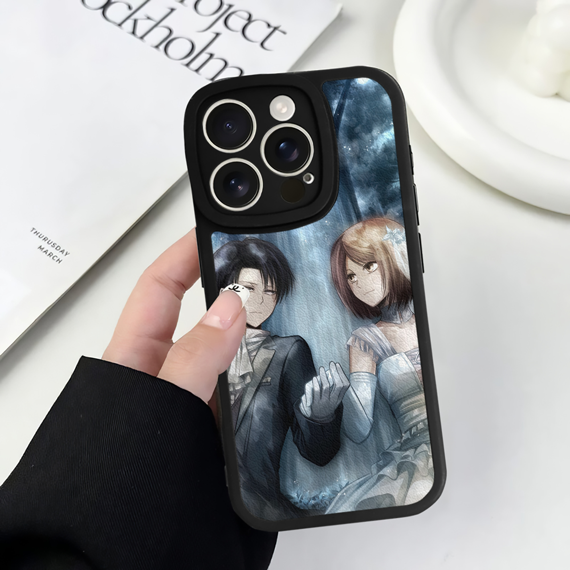 （画像用） 進撃の巨人 Attack on Titan 【iPhone 16シリーズ対応】シリコンスマホケース（レザー調） 材質：シリコン